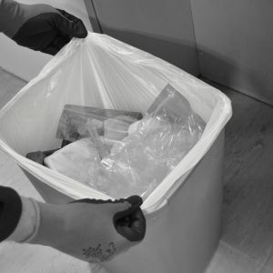 401106 White Heavy Duty Square Bin Liners in a Pack (30L)
