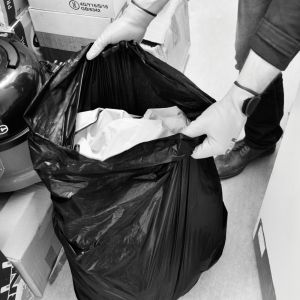 LGB34 Black Light Duty Refuse Sack in a Pack (70L)